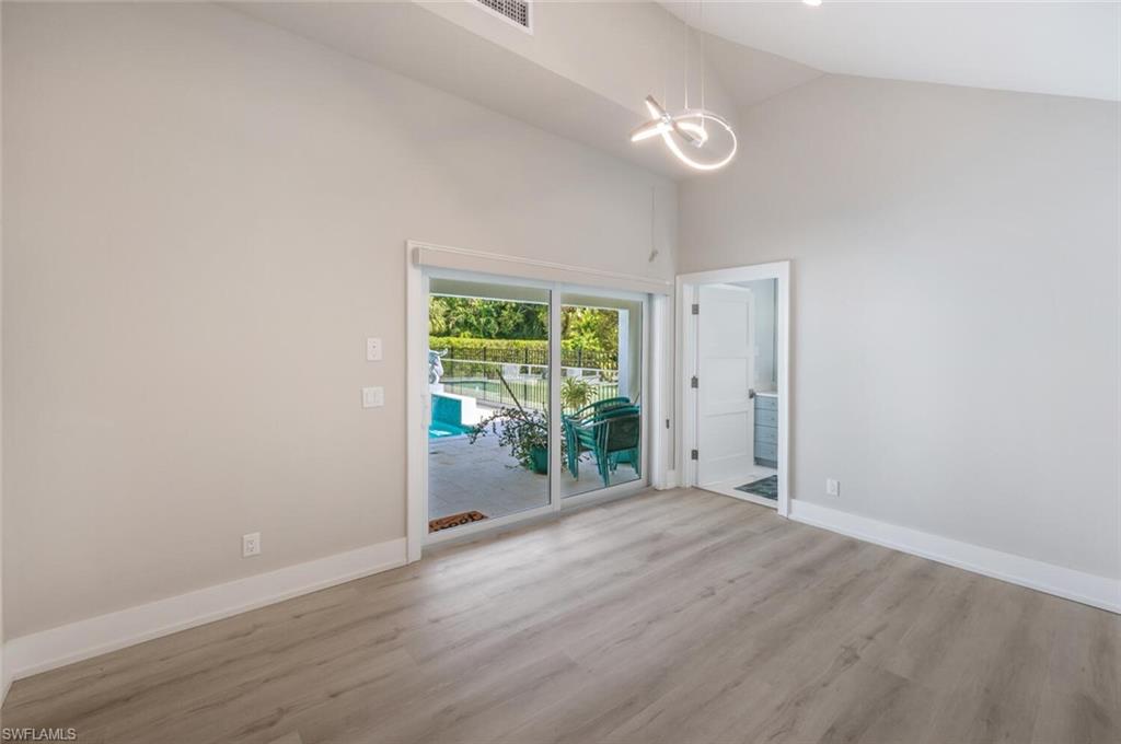 9240 The Ln Property Photo 26