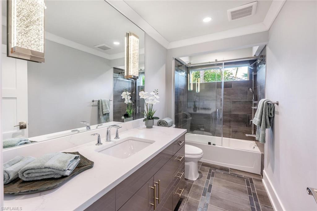 9240 The Ln Property Photo 37