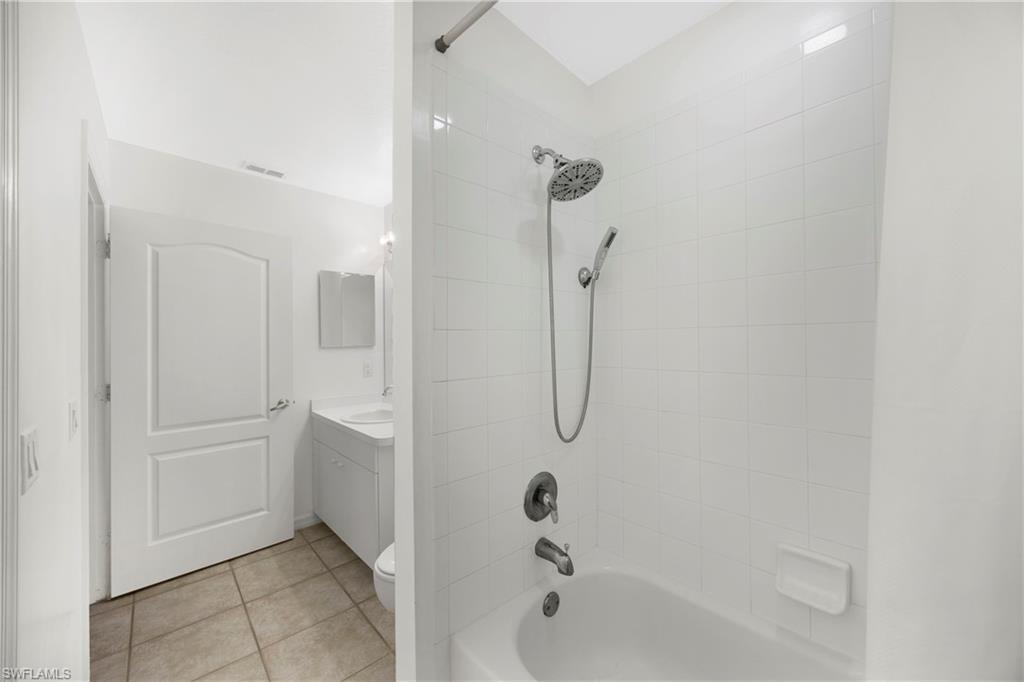 8550 Kingbird Loop 615 Property Photo 14