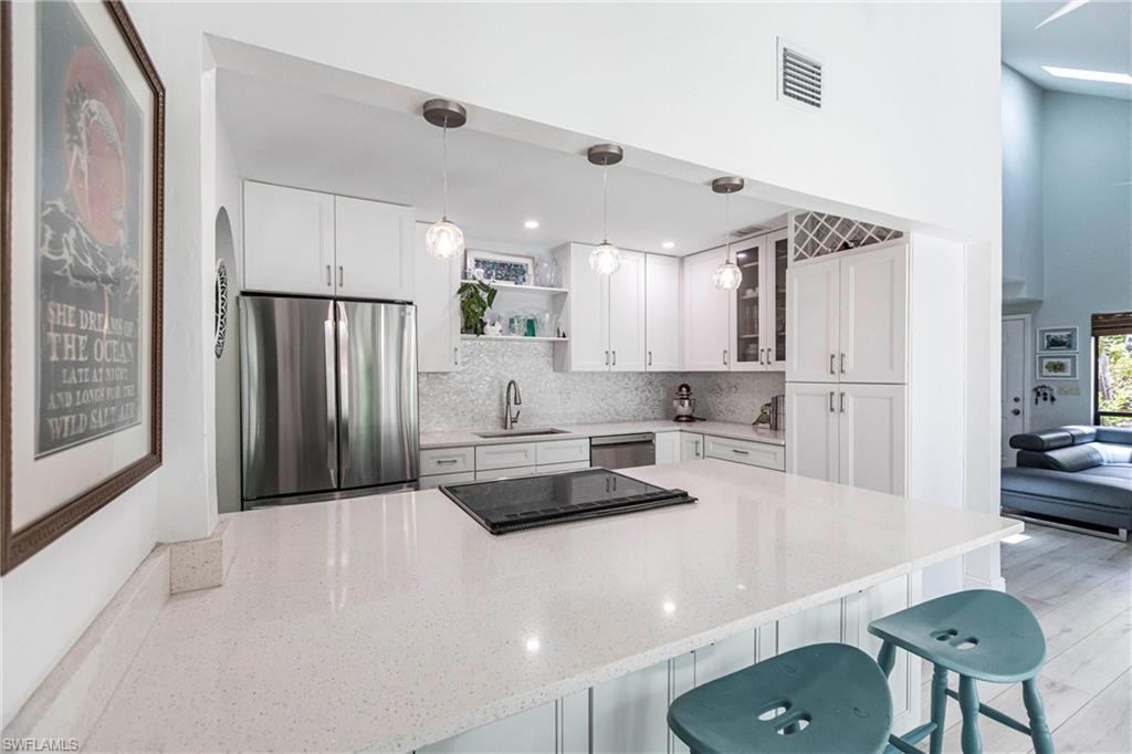 1323 Solana Rd # K2 Property Photo 9