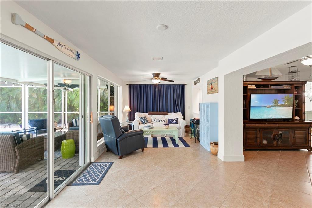 370 Kendall Dr Property Photo 7