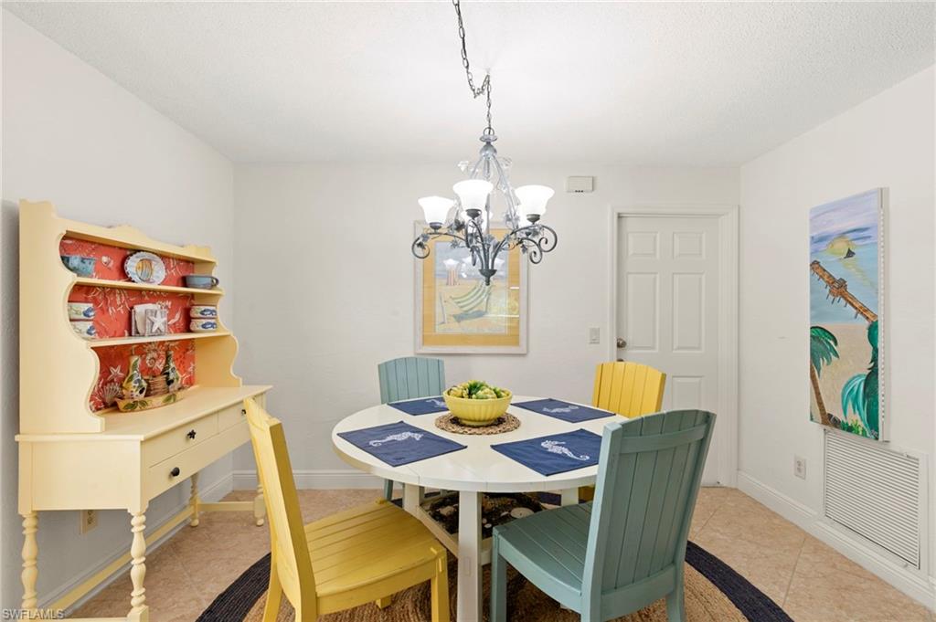 370 Kendall Dr Property Photo 14