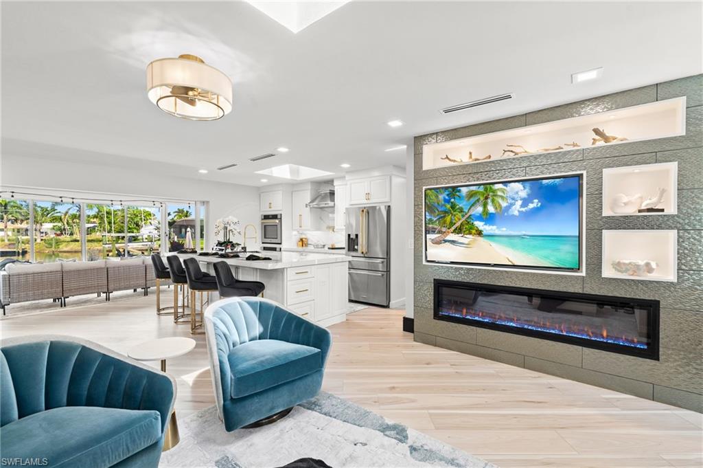 6212 Cocos Dr Property Photo 2