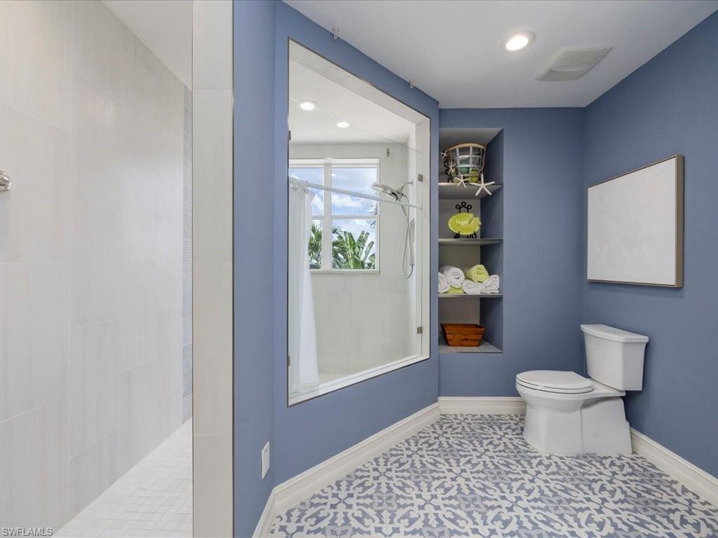 9566 Gulf Shore Dr 102 Property Photo 12