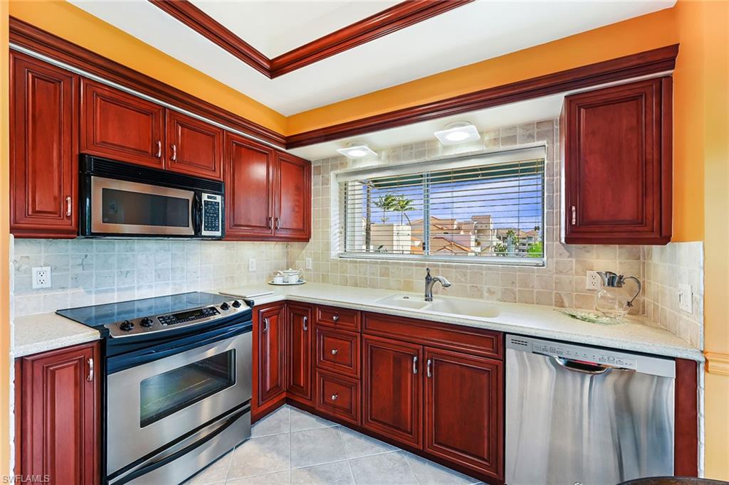 4560 Gulf Shore Blvd N # 213 Property Photo 10