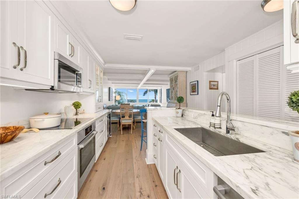 2121 Gulf Shore Blvd N 206 Property Photo 6