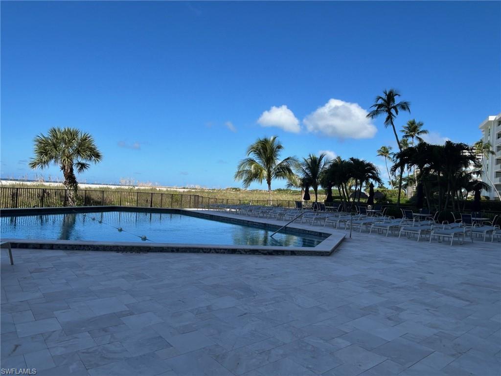 180 Seaview Ct 212 Property Photo 6
