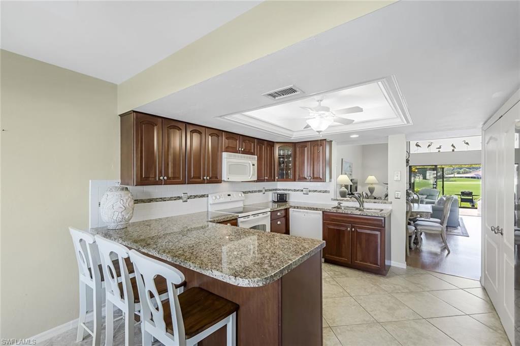 205 Deerwood Cir # 103 Property Photo 6