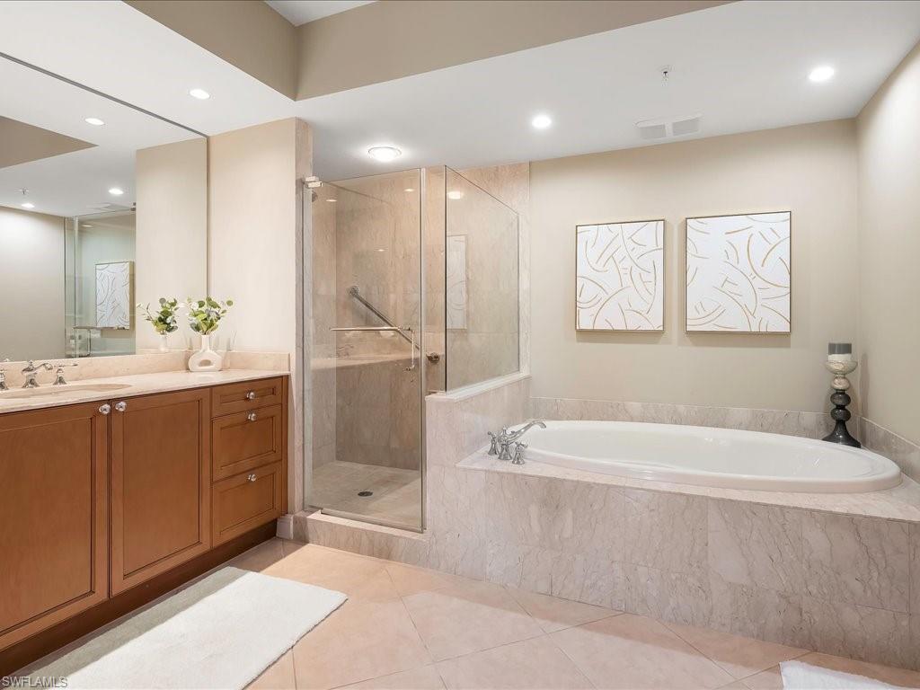 225073308 Property Photo 17