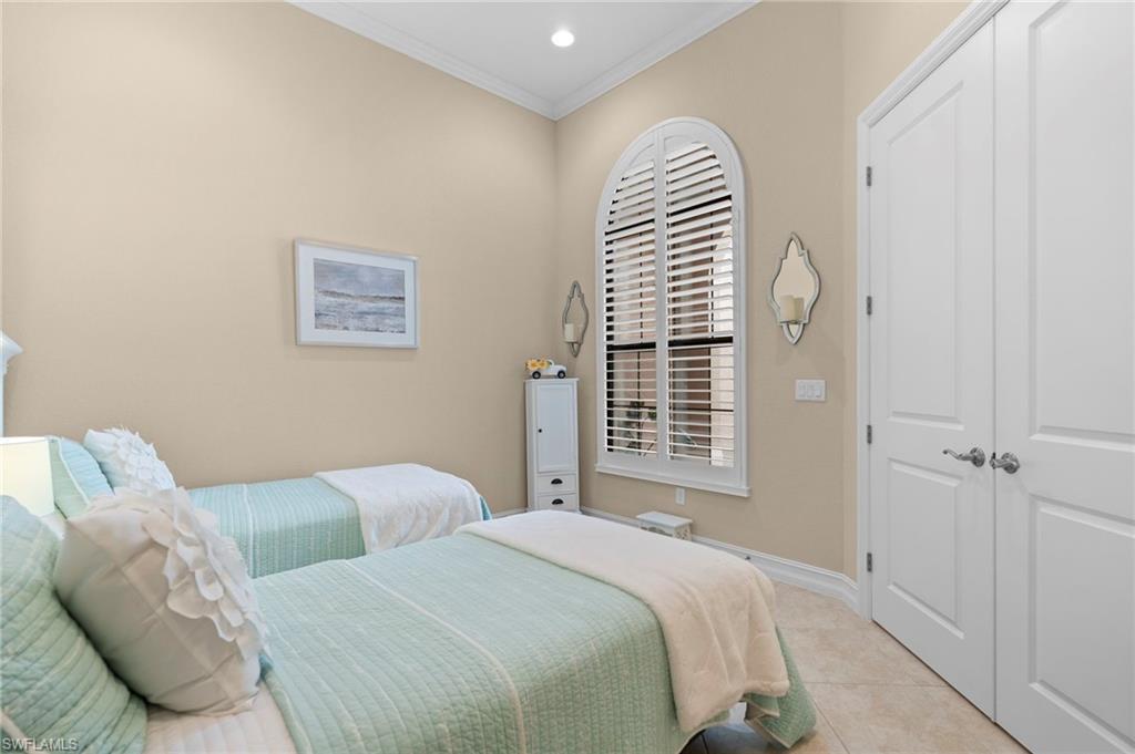 6564 Roma Way Property Photo 9