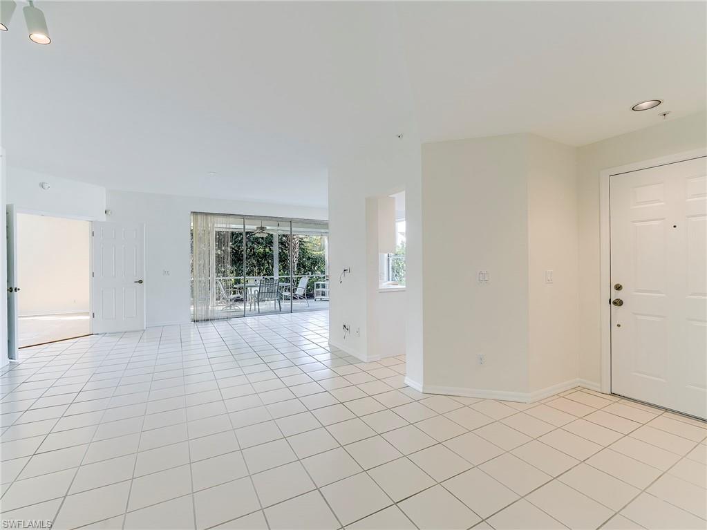 25203 Pelican Creek Cir 102 Property Photo 12