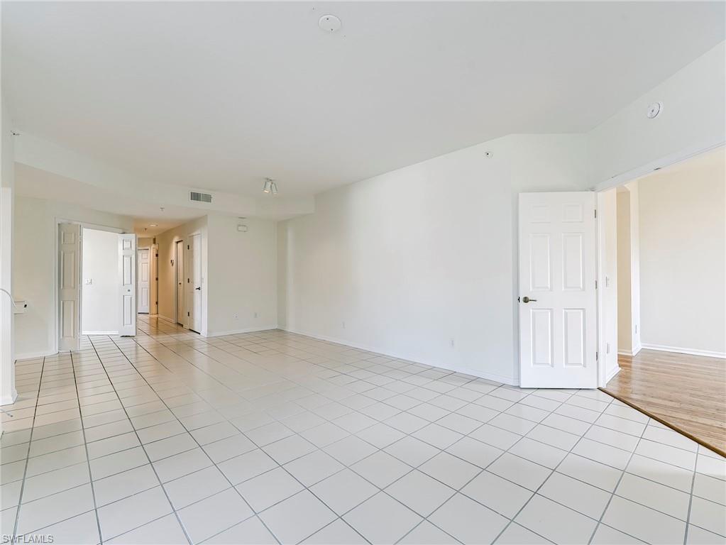 25203 Pelican Creek Cir 102 Property Photo 14