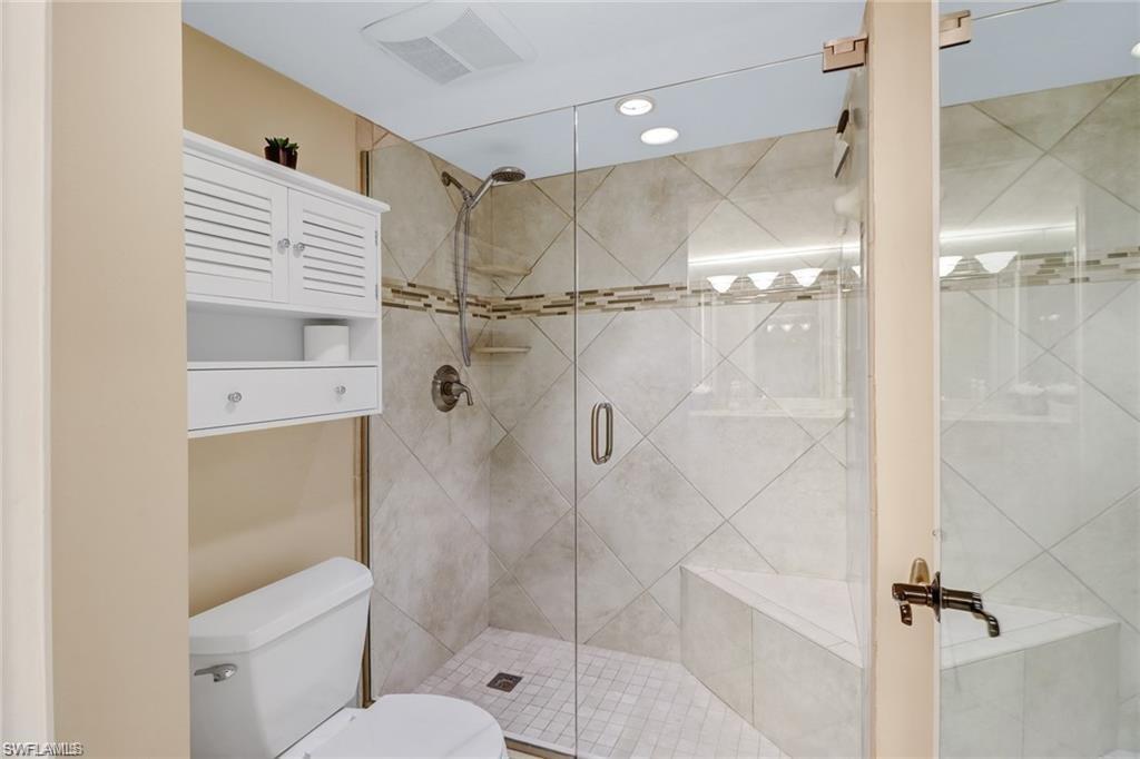 10475 Gulf Shore Dr 114 Property Photo 9