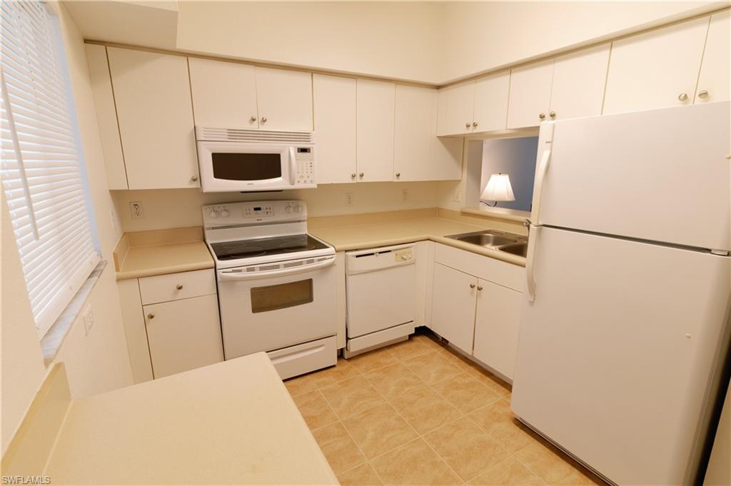 8555 Bernwood Cove Loop 105 Property Photo 12