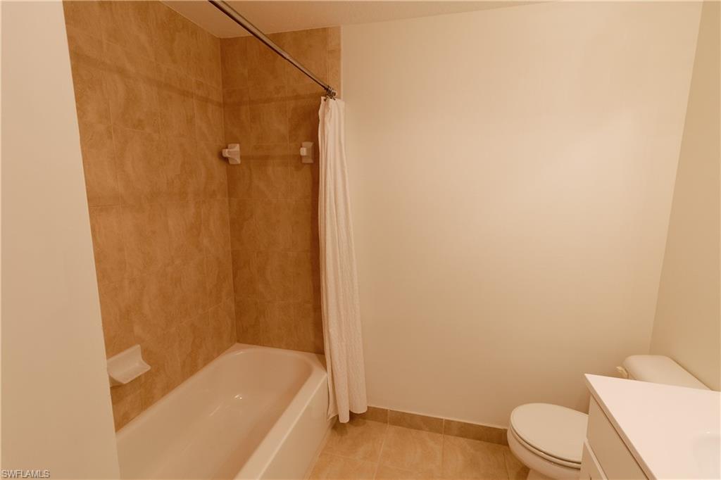8555 Bernwood Cove Loop 105 Property Photo 16