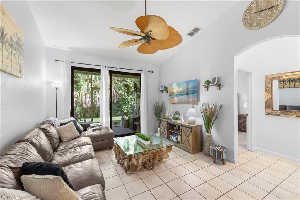 7715 Woodbrook Cir 3402 Property Photo 3