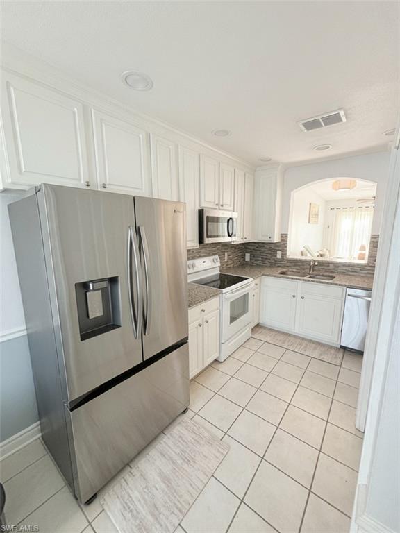 7715 Woodbrook Cir 3402 Property Photo 11