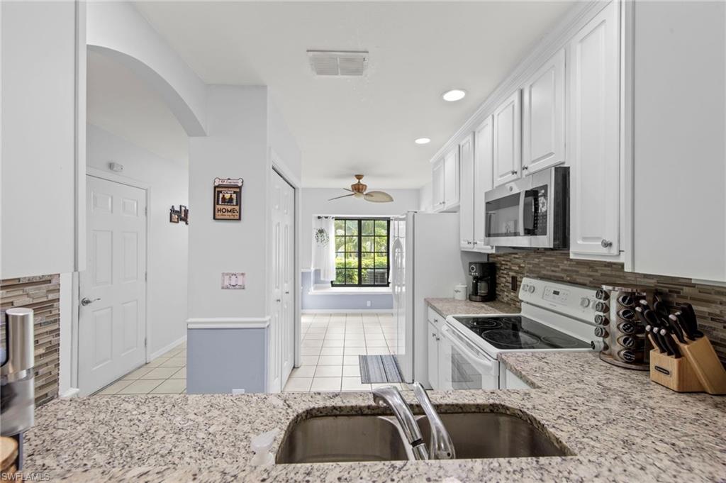 7715 Woodbrook Cir 3402 Property Photo 13