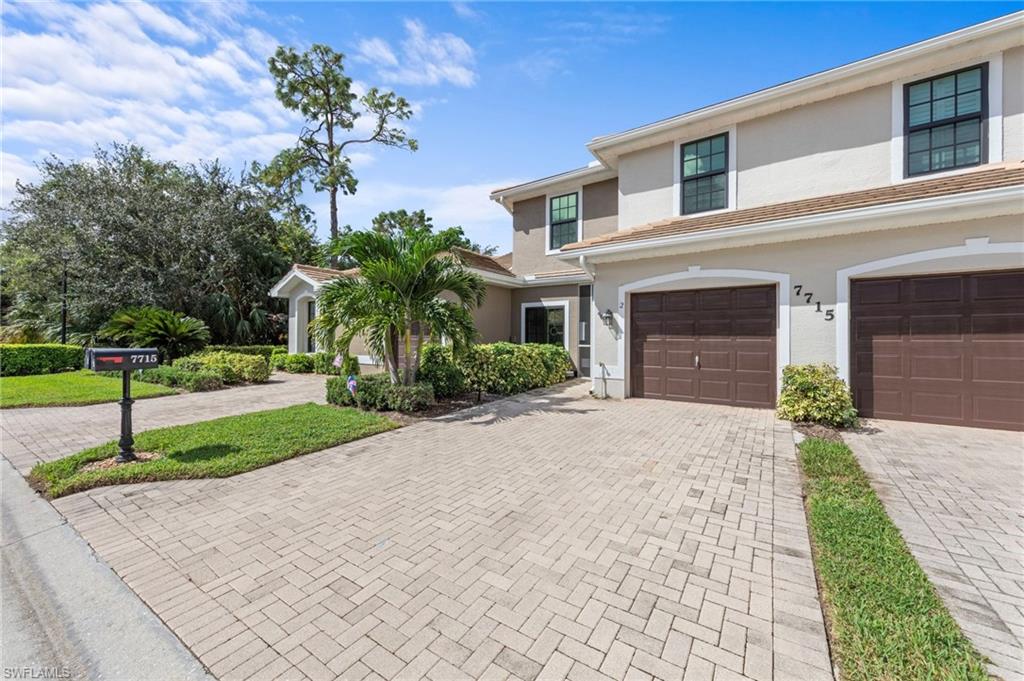 7715 Woodbrook Cir 3402 Property Photo 29