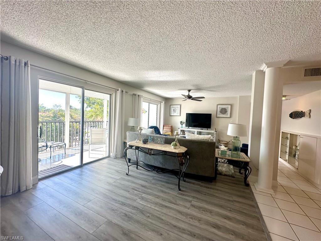 555 Park Shore Dr B-311 Property Photo 11