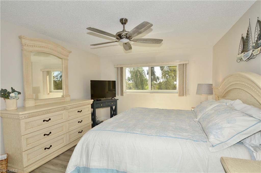 555 Park Shore Dr B-311 Property Photo 20