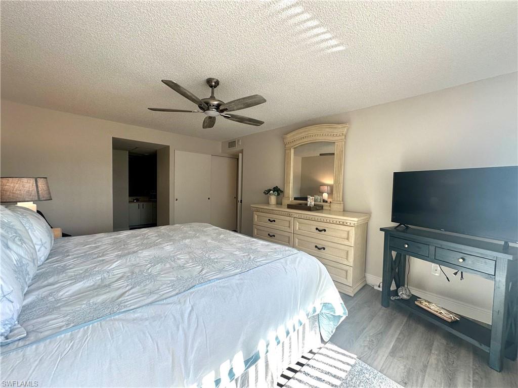 555 Park Shore Dr B-311 Property Photo 23