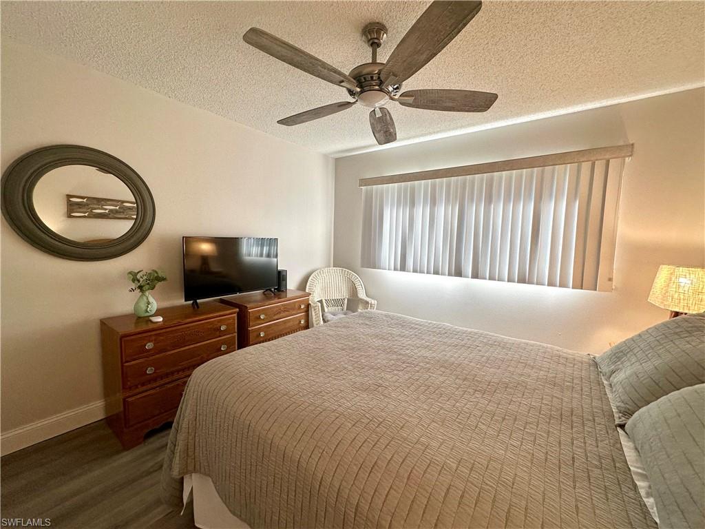 555 Park Shore Dr B-311 Property Photo 27