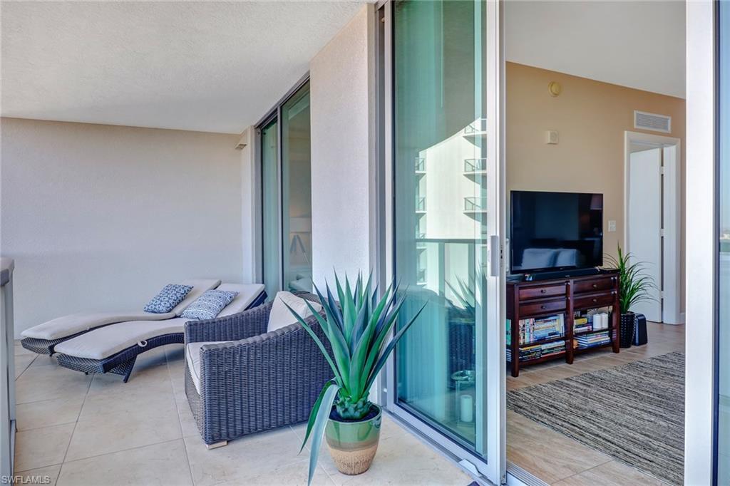 3000 Oasis Grand Blvd 3006 Property Photo 5
