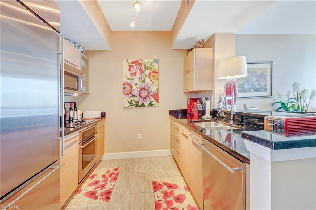 3000 Oasis Grand Blvd 3006 Property Photo 11