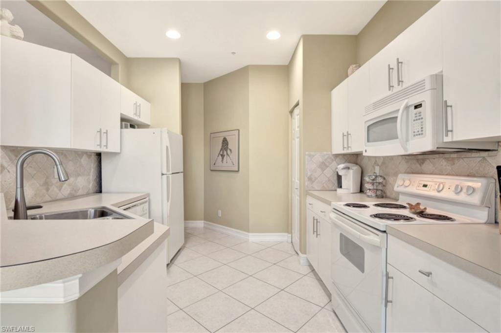 784 Carrick Bend Cir 101 Property Photo 10