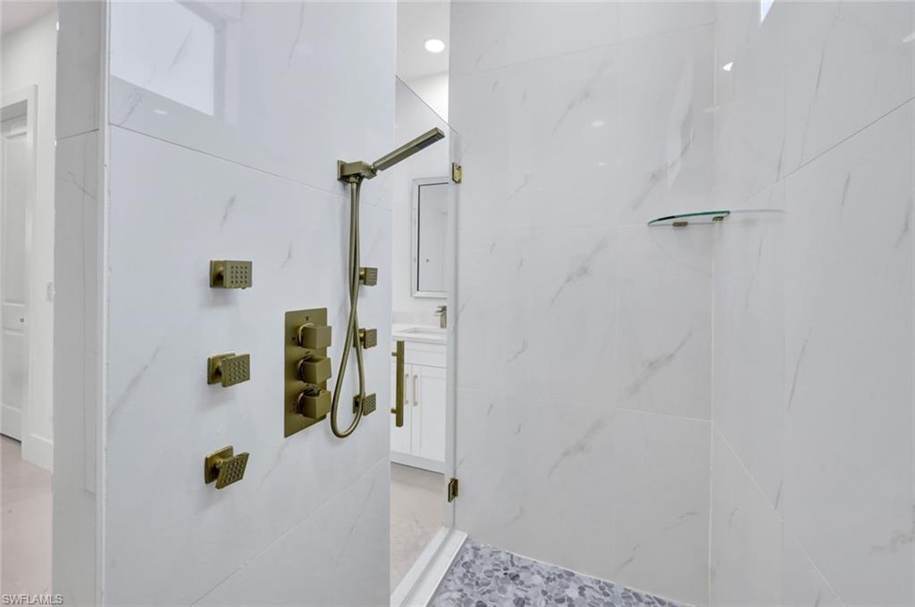 636 8th Ter Property Photo 21