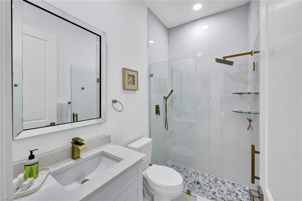 636 8th Ter Property Photo 23