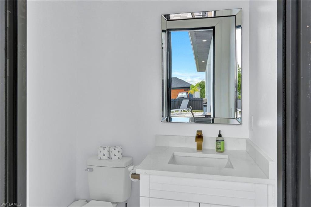636 8th Ter Property Photo 25
