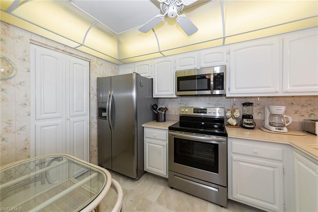 591 Seaview Ct A-306 Property Photo 6