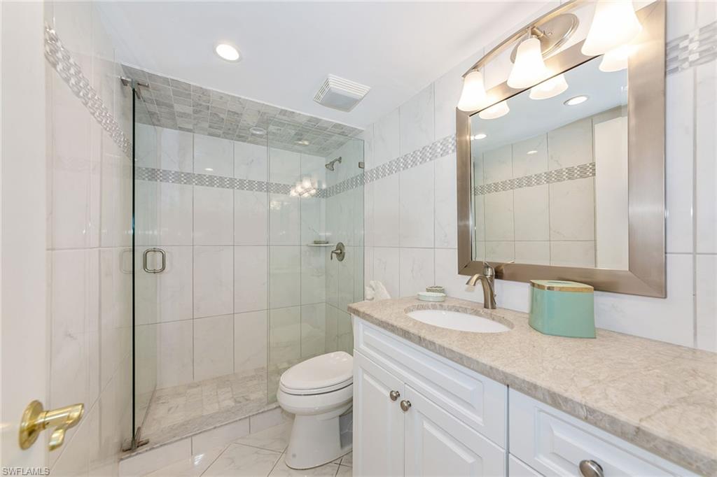591 Seaview Ct A-306 Property Photo 10