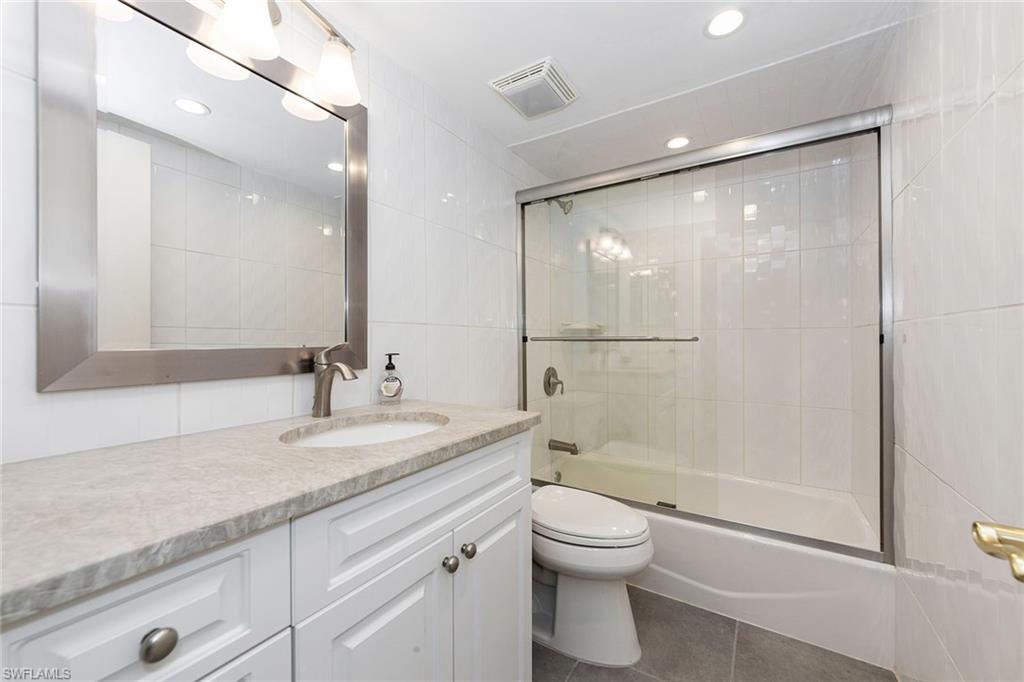 591 Seaview Ct A-306 Property Photo 12