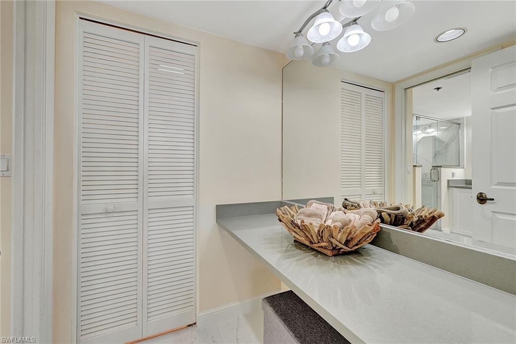 5550 Heron Point Dr 1802 Property Photo 16