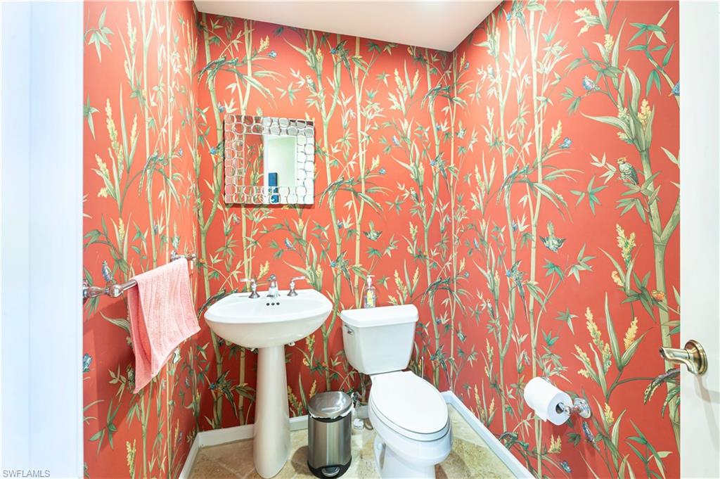 455 Cove Tower Dr 1101 Property Photo 17