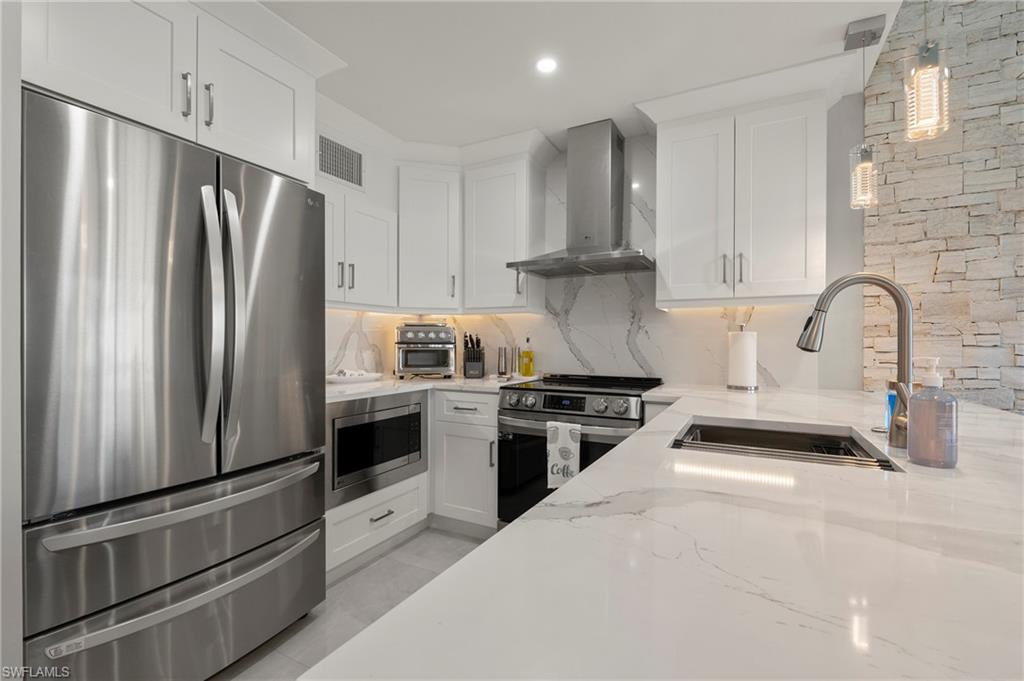 8765 Lateen Ln 203 Property Photo 8