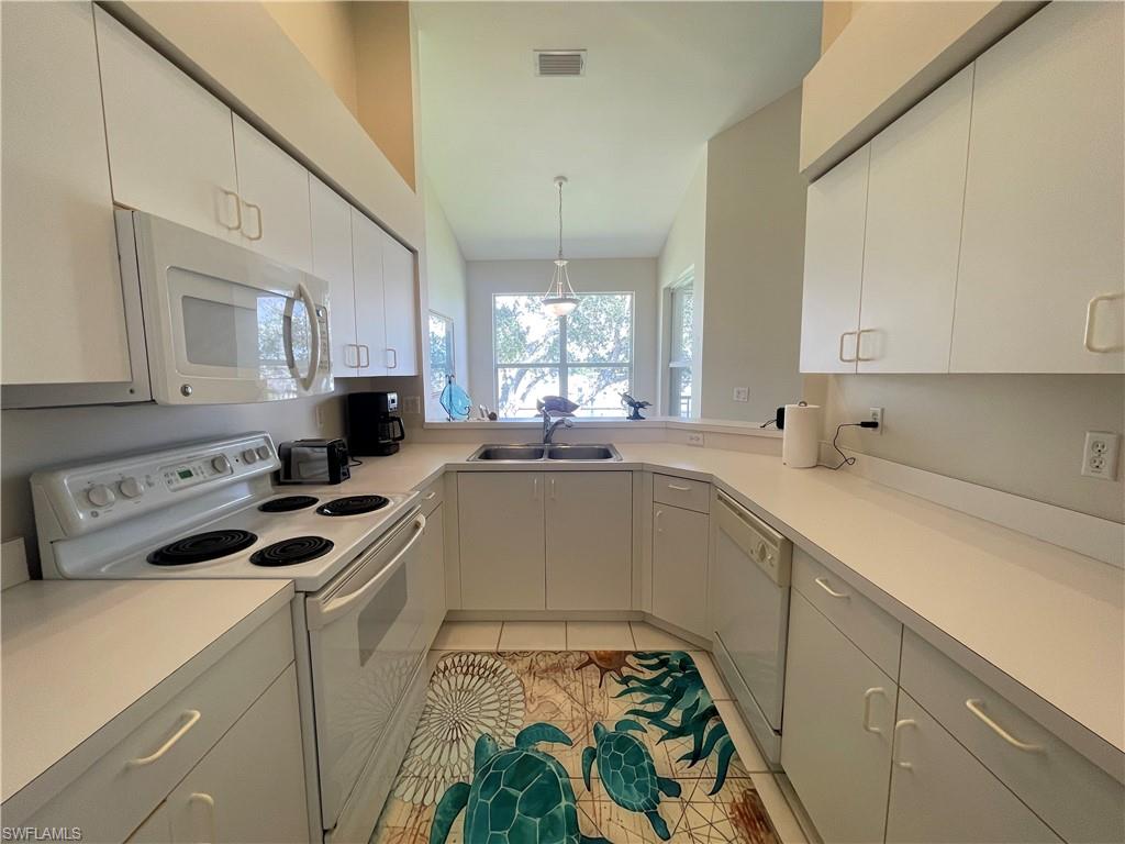 317 Sunrise Cay # 204 Property Photo 6