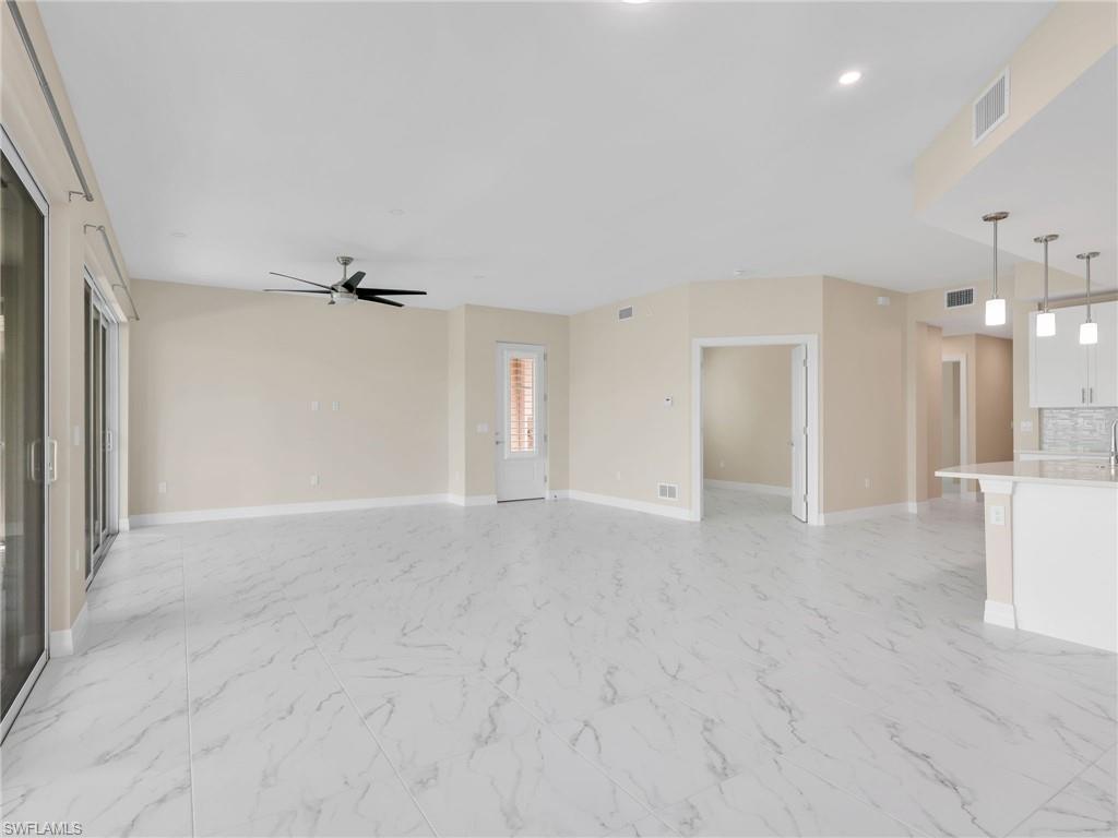 257 Indies Dr E 102 Property Photo 13