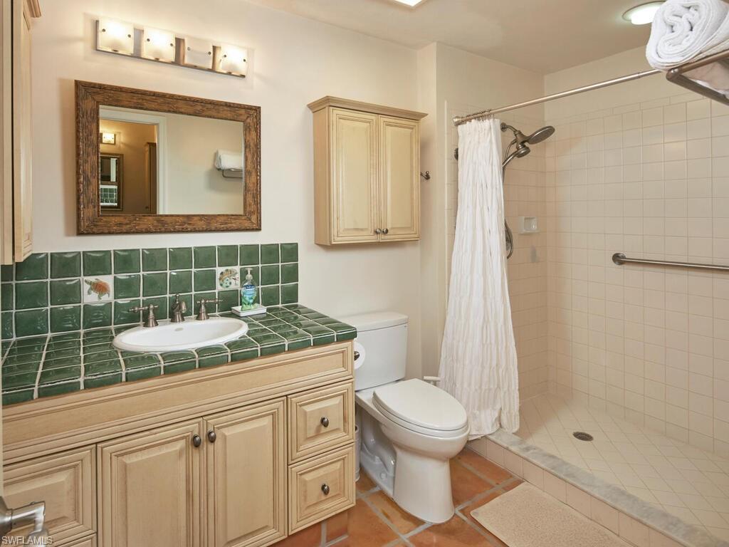 4021 Whiskey Pointe Ln 202 Property Photo 10