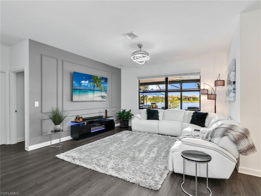 20195 Hartford Blvd Property Photo 4