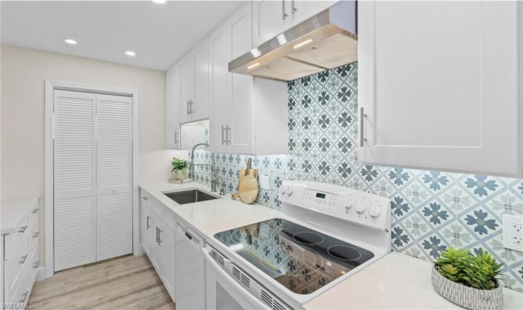 788 Park Shore Dr F17 Property Photo 5