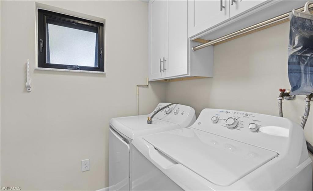 788 Park Shore Dr F17 Property Photo 11