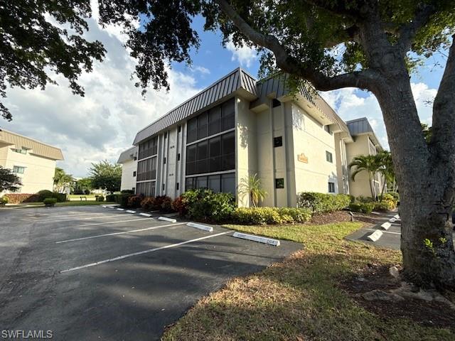 788 Park Shore Dr F17 Property Photo 29