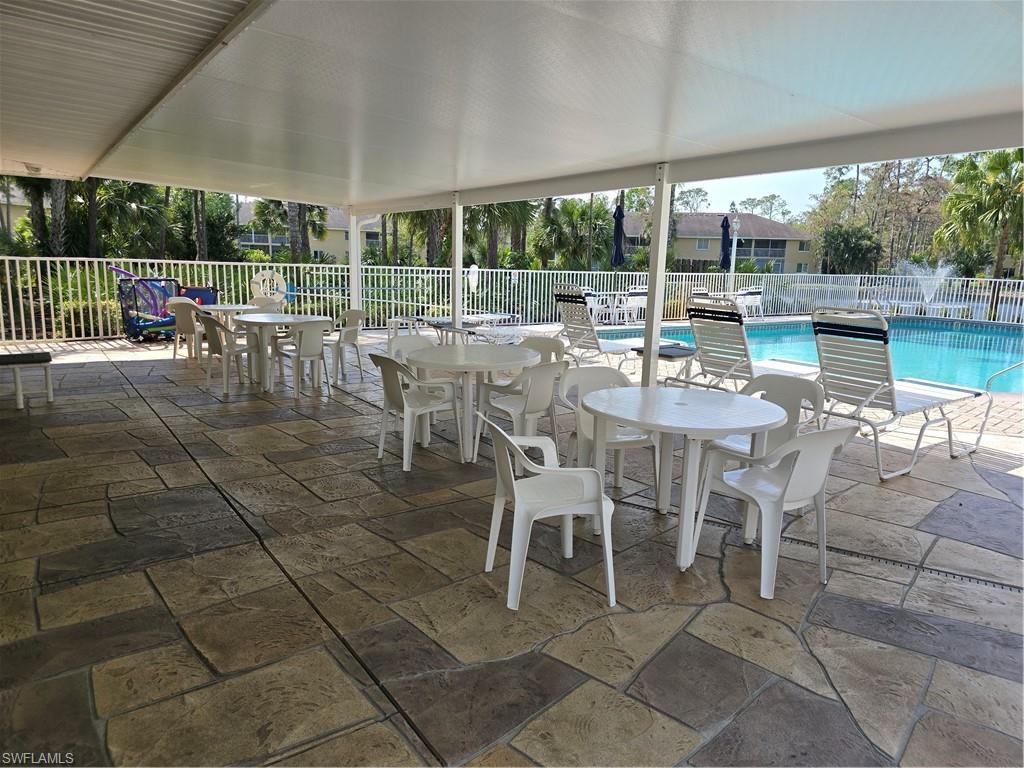 5622 Woodmere Lake Cir B102 Property Photo 4