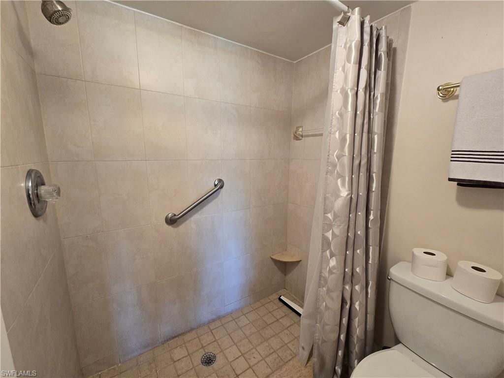 5622 Woodmere Lake Cir B102 Property Photo 32