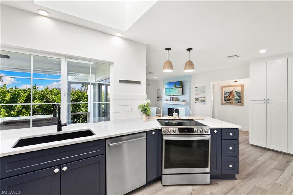 101 San Salvador St Property Photo 12