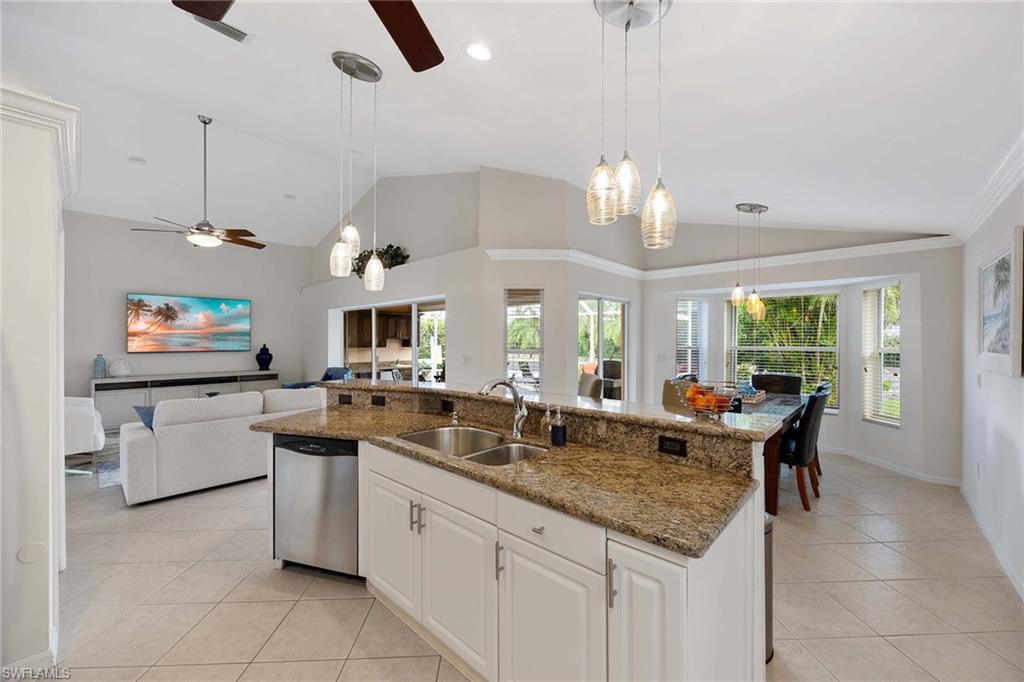 8468 Indian Wells Way Property Photo 15